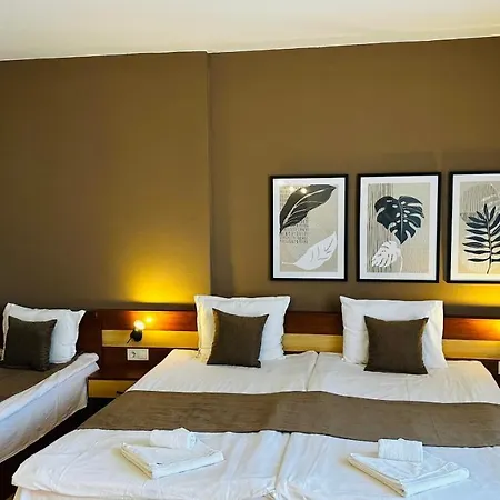 Queen Nelly 4* Πριμόρσκο