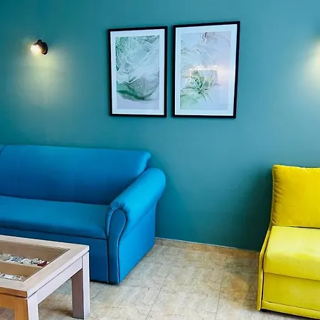 Queen Nelly Πριμόρσκο