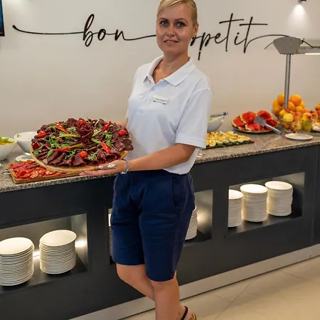 Queen Nelly Ξενοδοχείο Πριμόρσκο