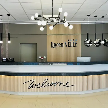 Queen Nelly 4*
